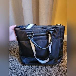 Laundry by Shelli Segal organizer tote bag